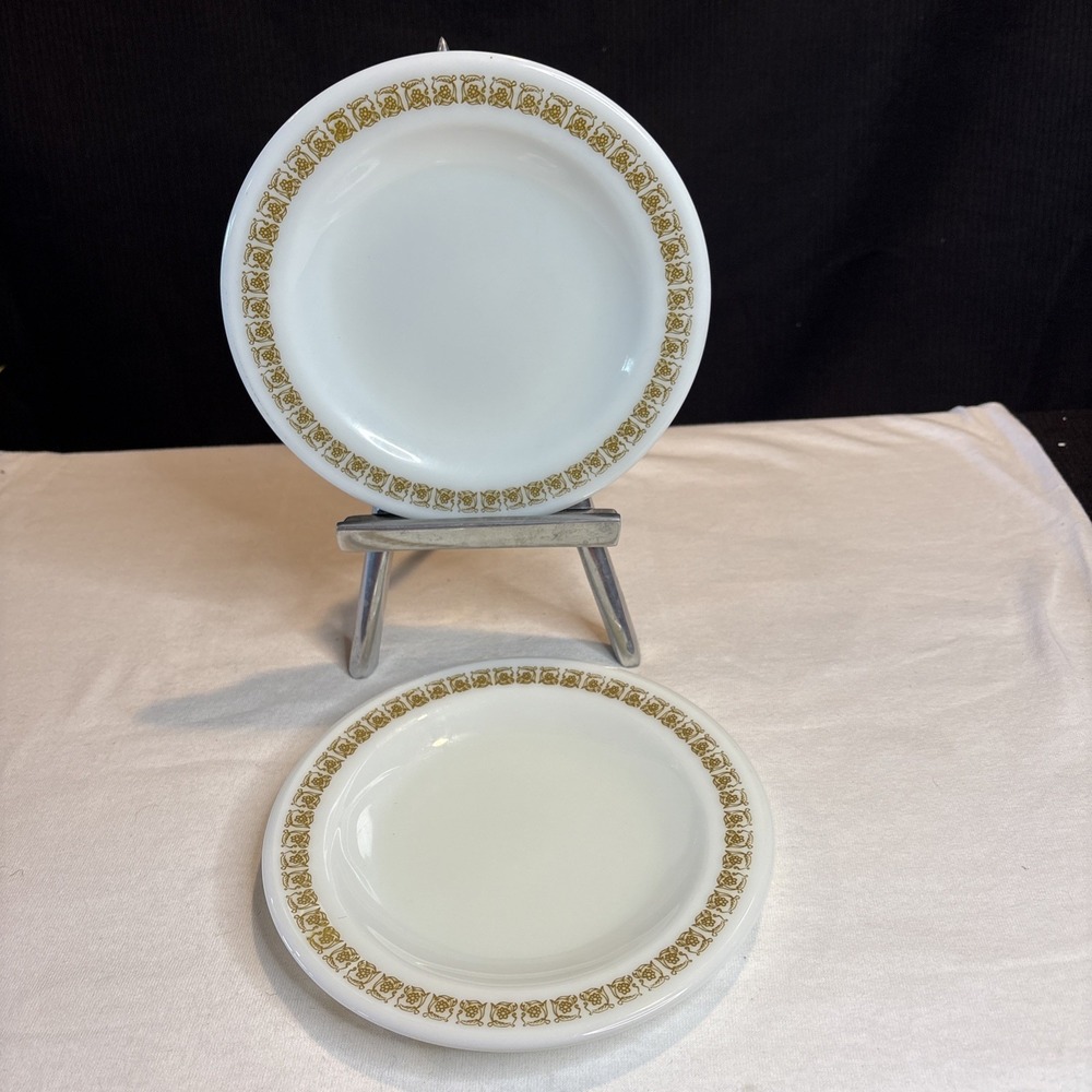 Vintage Pyrex Tableware Corning Tiburon 6.75” Plate 720-6 White Copper Set of 2